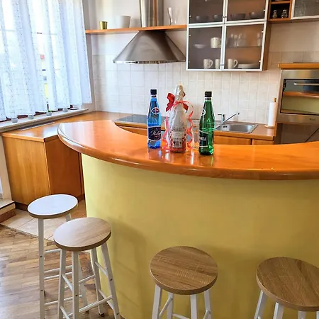 3-Bedroom Apt In Town Square Wroclaw Exterior photo