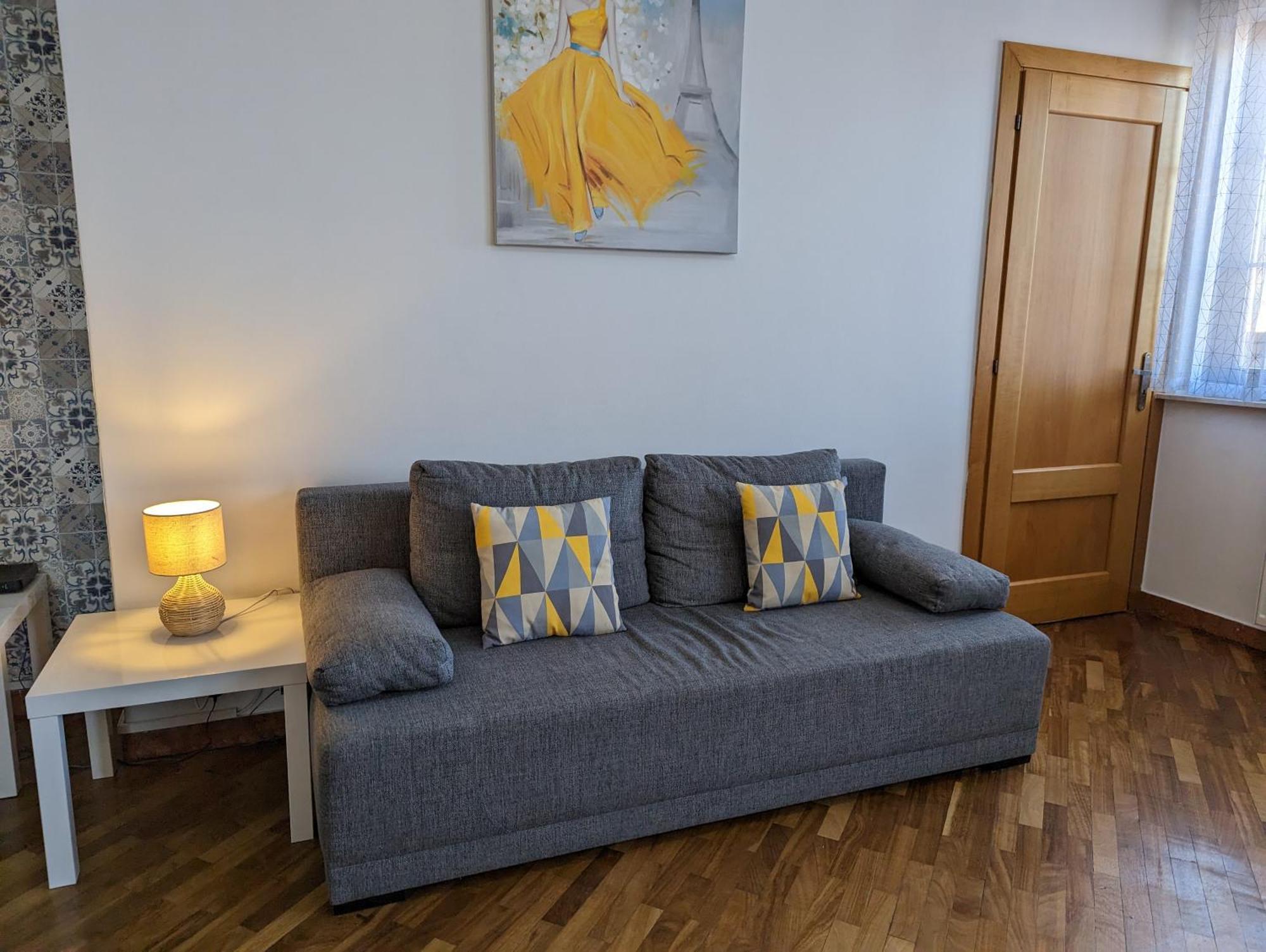 3-bedroom In Town Square Apartament