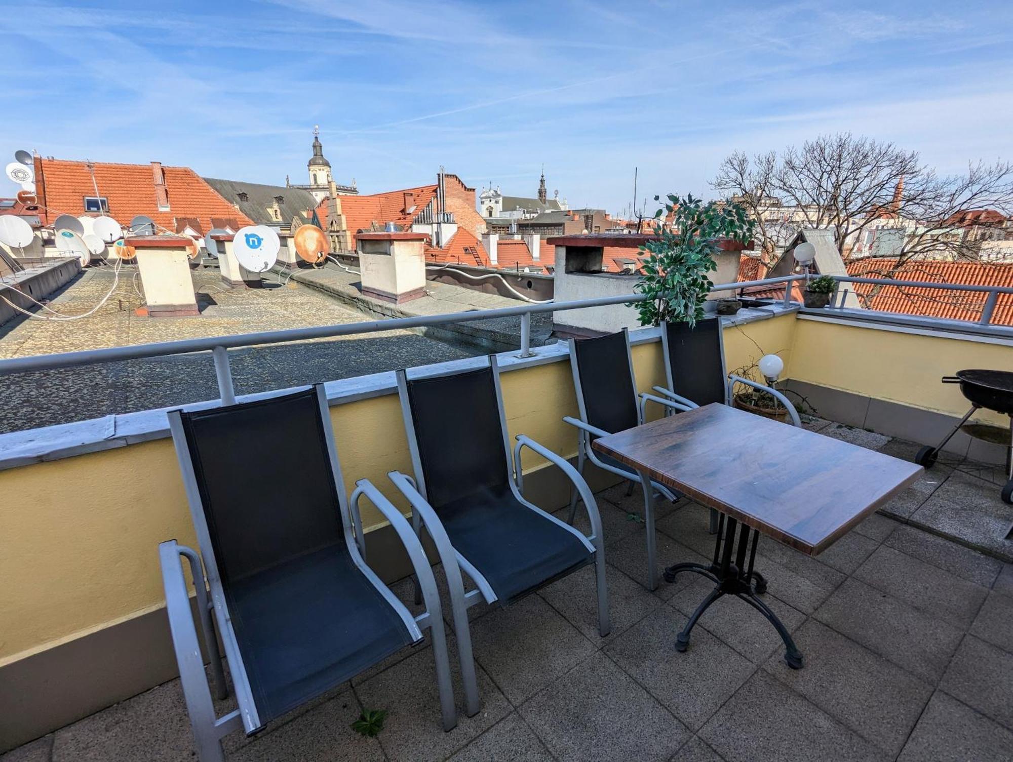 Apartment 3-bedroom In Town Square Wroclaw